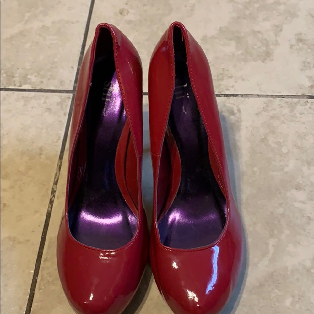 Shi heels shoes